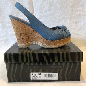 Moda Spana Heather Blue Wedge Sandals Size 7.5